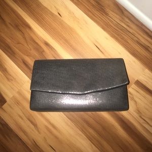 Clutch bag with removable chain